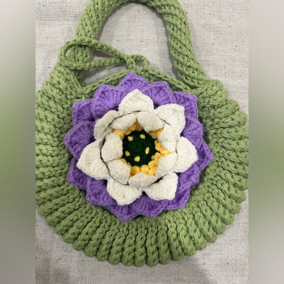 Handcrafted Green Floral Knit Bag - Picture 3 of 11